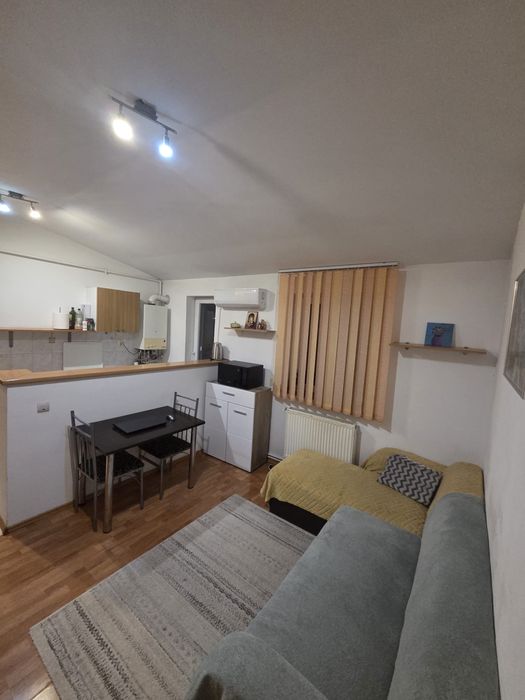 Proprietar inchiriez ap 2camere in zona Mihai Viteazul str Miraslau