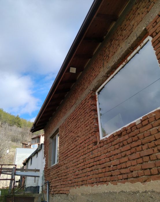 Продава къща в гр.Бобошево