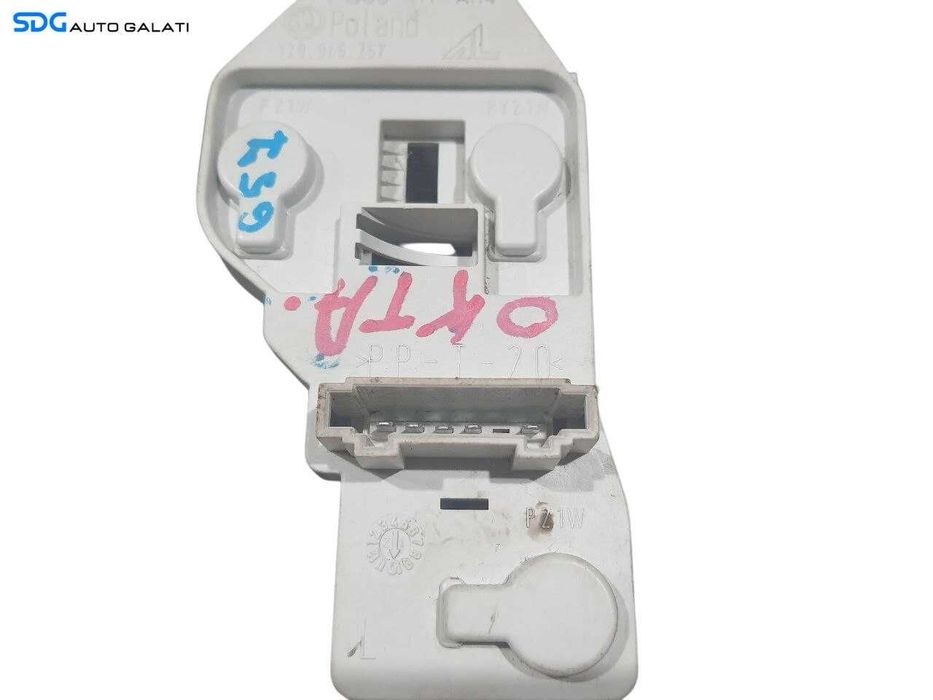 Soclu Suport Bec Becuri de la Stop Lampa Tripla Stanga Skoda Octavia 2 Break 2004 - 2013 Cod 1Z9945257 [N2919]