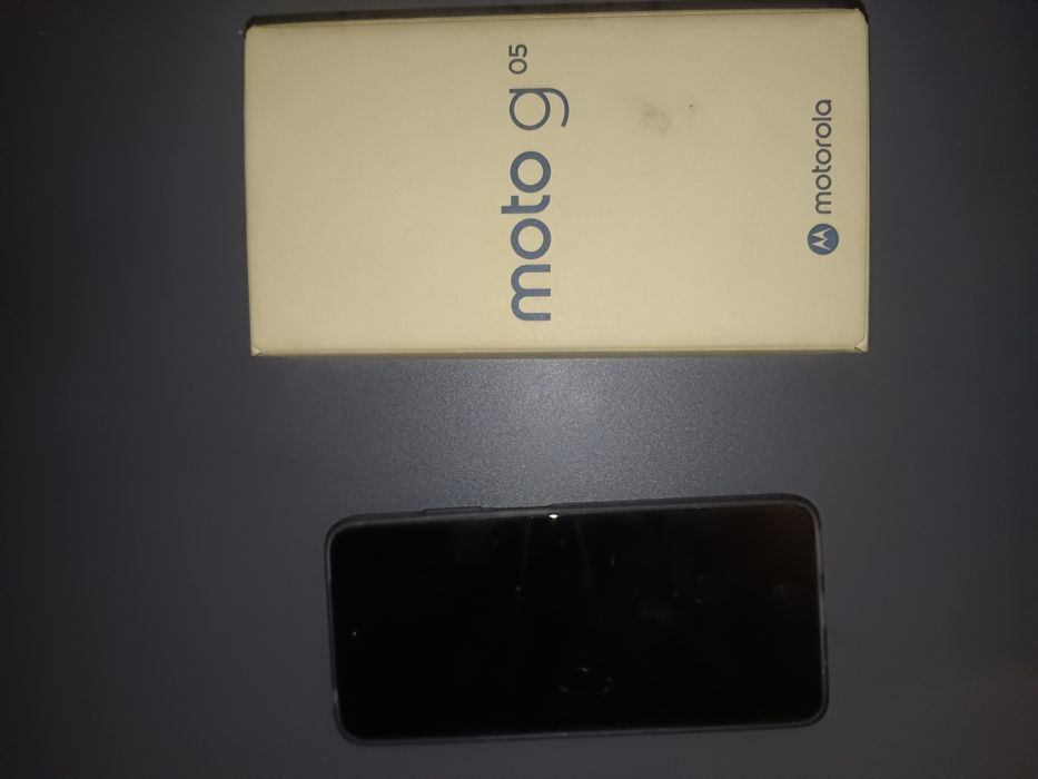 продам телефон Motorolog05