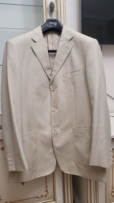 Продаётся пиджак, 50 размер.