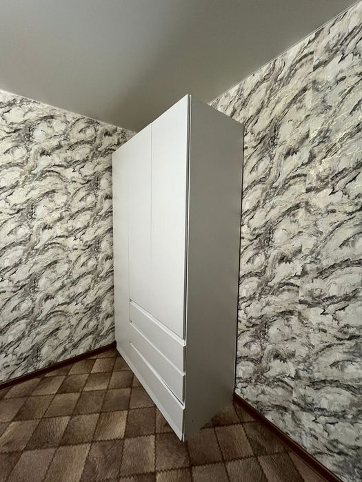 Продам хороший шкаф