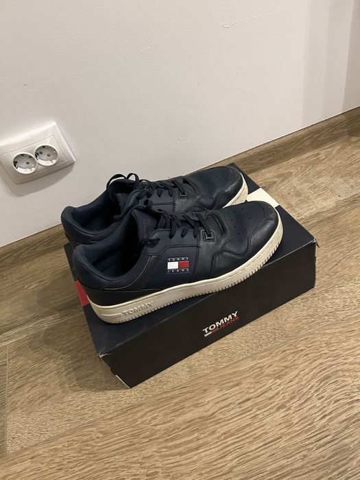 Adidasi Tommy Hilfiger (nu Nike,Jordan,Armani, Balenciaga ,McQueen