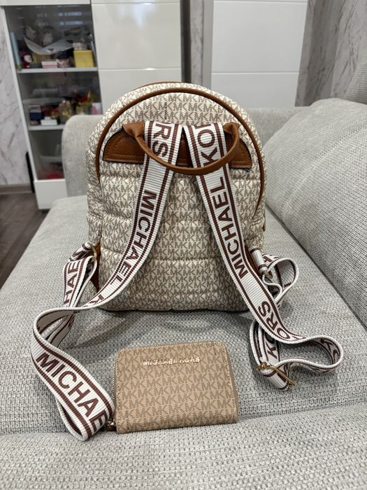 Дамска раница и портмоне