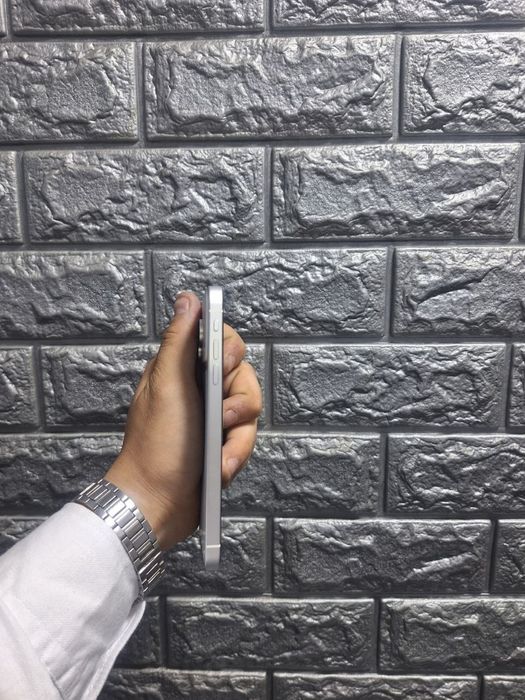 Iphone xr 17 pro korpusda