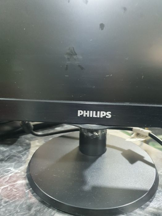 Philips monitor. 400 000 so‘m