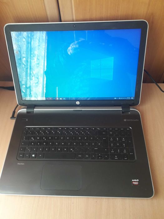 Hp Pavilion gaming de 17.3 video 3gb Amd A10