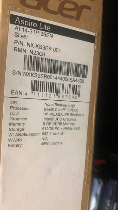 Продам современный ноутбук Acer i3 сумка мышка