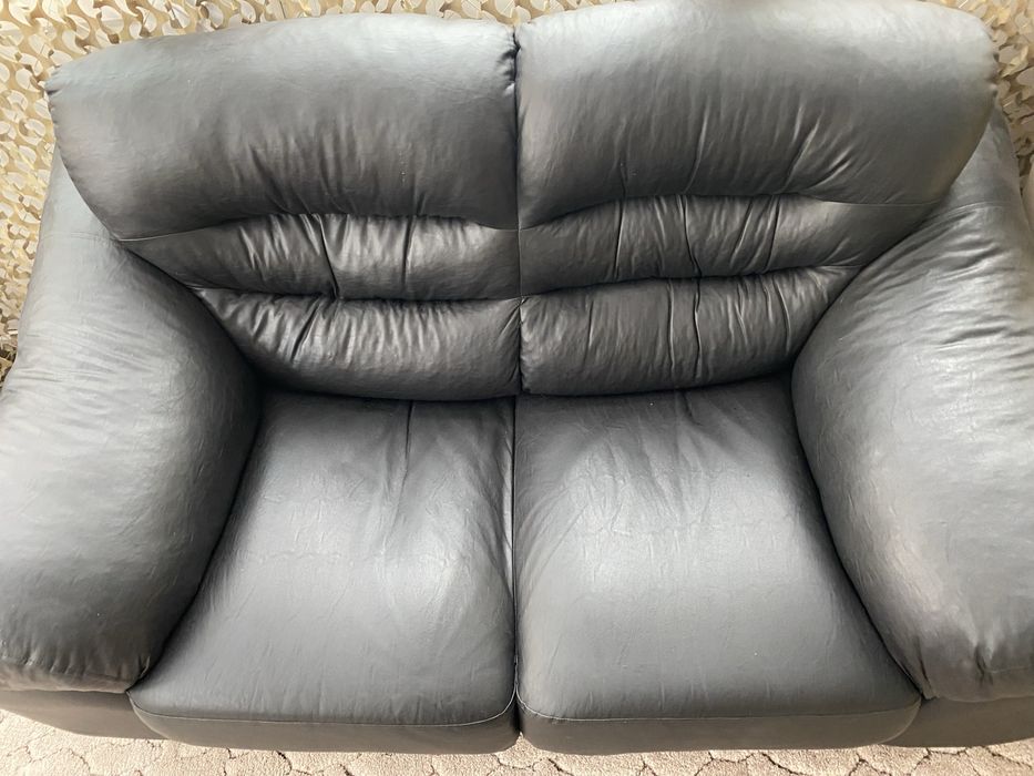 Продам ТРИ дивана кожаные, б/у,