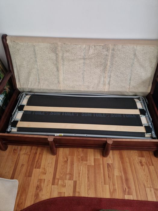 Vand set canapea extensibila fotoliu si balansoar Roma stare impecabil