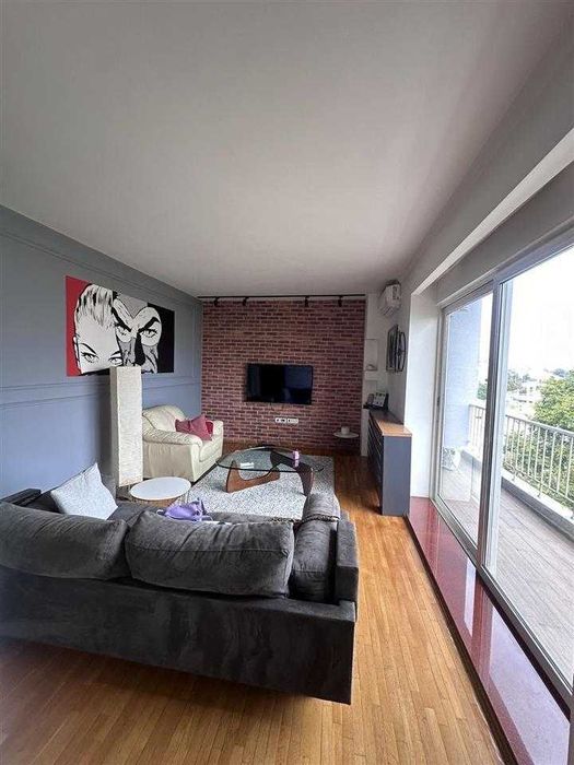 Дава се под наем Двустаен апартамент в Бургас, Славейков - 58 кв.м за 204 € - Снимка #3