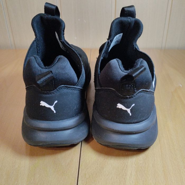 Дамски спортни обувки Puma