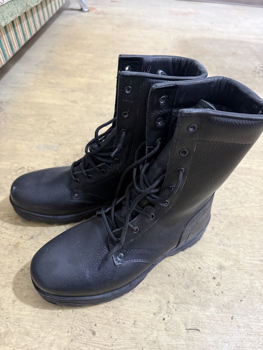 Продам спецовку новую с обувью