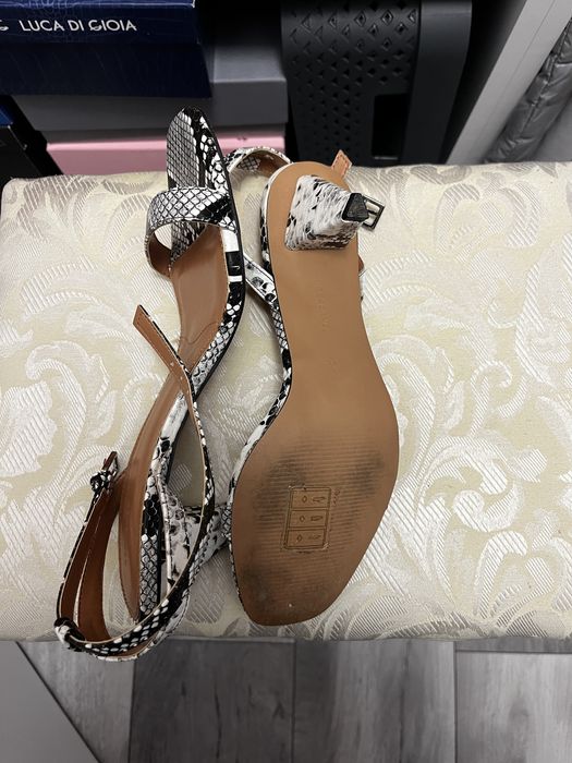 Sandale reserved marime 38