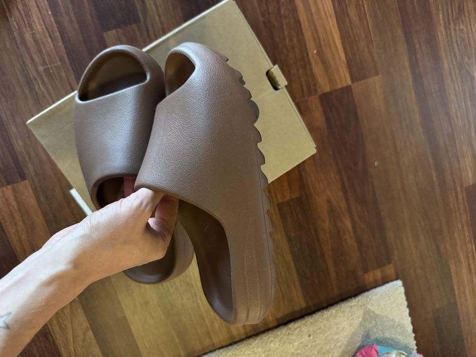 yeezy flax slides brown