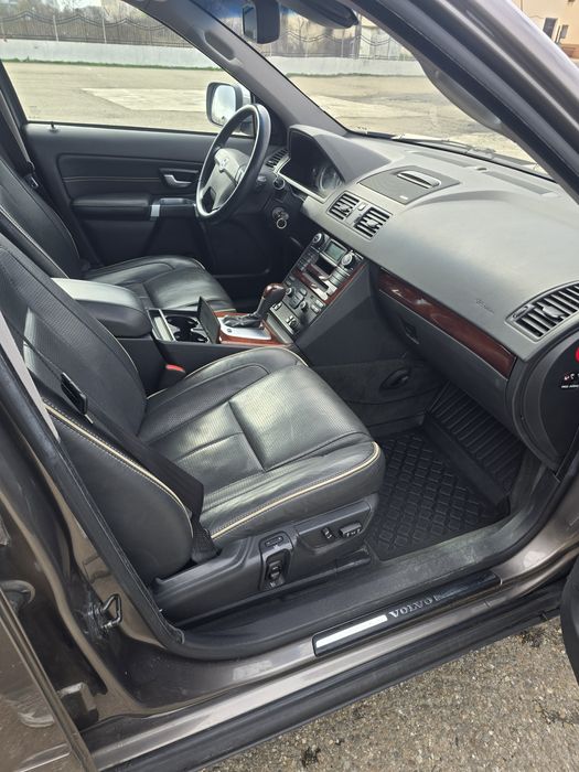 Volvo xc90 din  2011