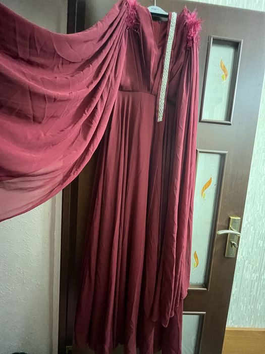 Вечерние  платья новые