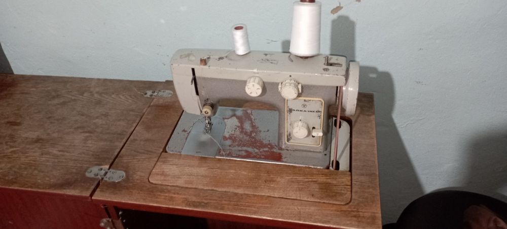 Chayka va podoliski tikuv mashinalari sotiladi