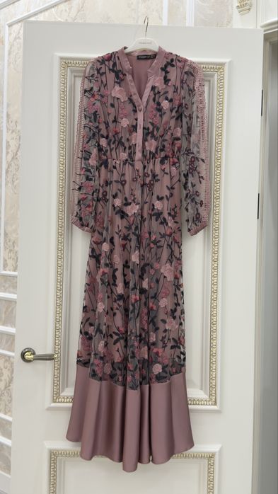 Платье с узорами женское