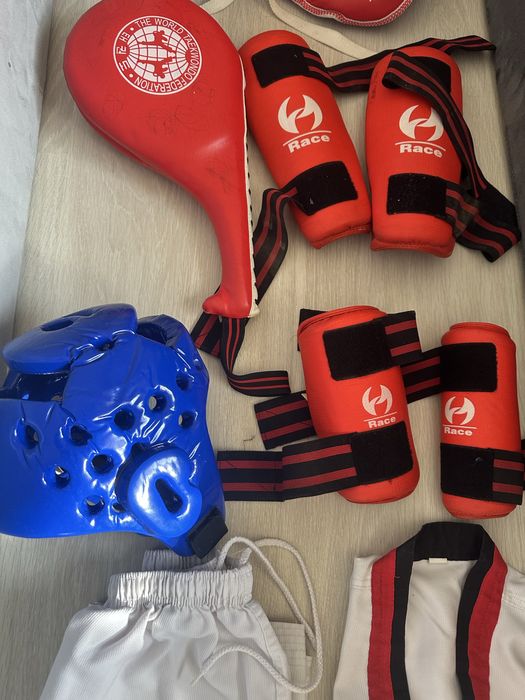 Набор тхэквондо кимоно