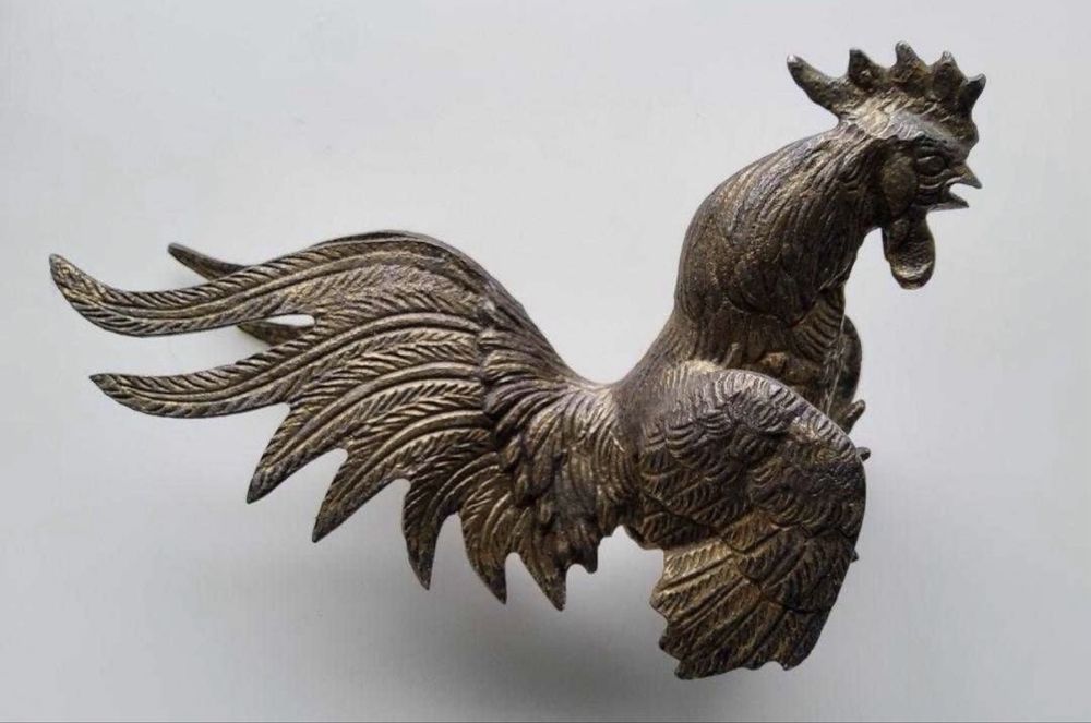 Cocos ornamental din bronz