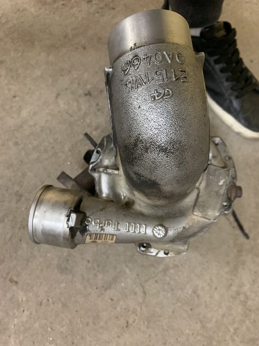 Турбина за двигател 2.0 D4D 126 к.с. 1AD-FTV