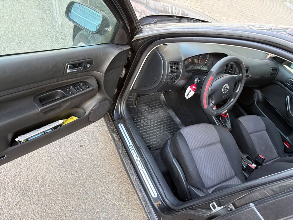 VOLKSWAGEN Golf 2002 — imagine 5