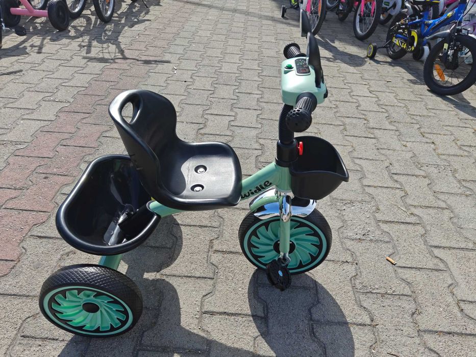 BYOX Триколка TWIDDLE зелен