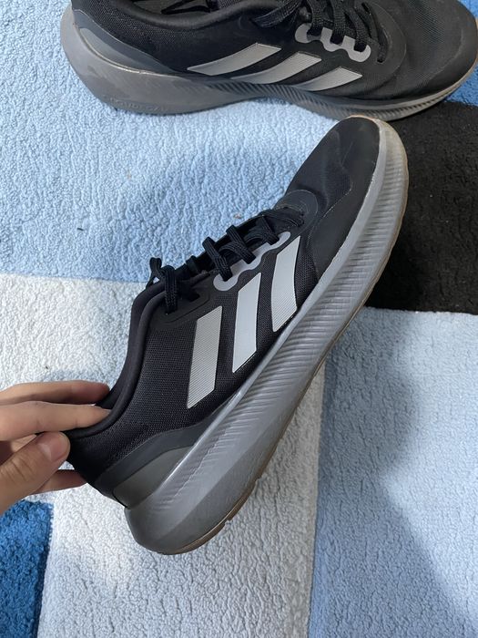 Adidasi de running adidas