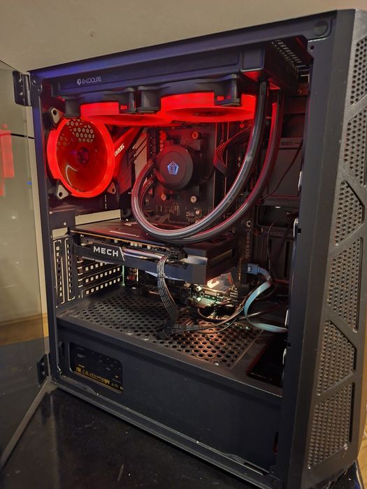 Vând pc de  gaming