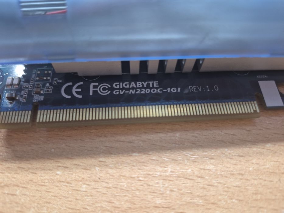 Видеокарта Nvidia GeForce gt220