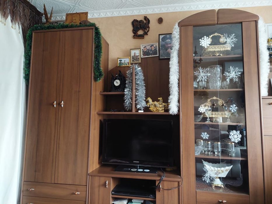 Продам  зальную стенку