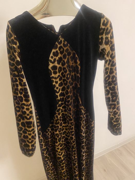 Платье леопардовое бархатное