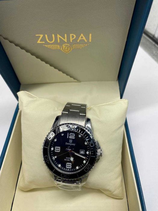 Наручные часы от компании “Dempsey”