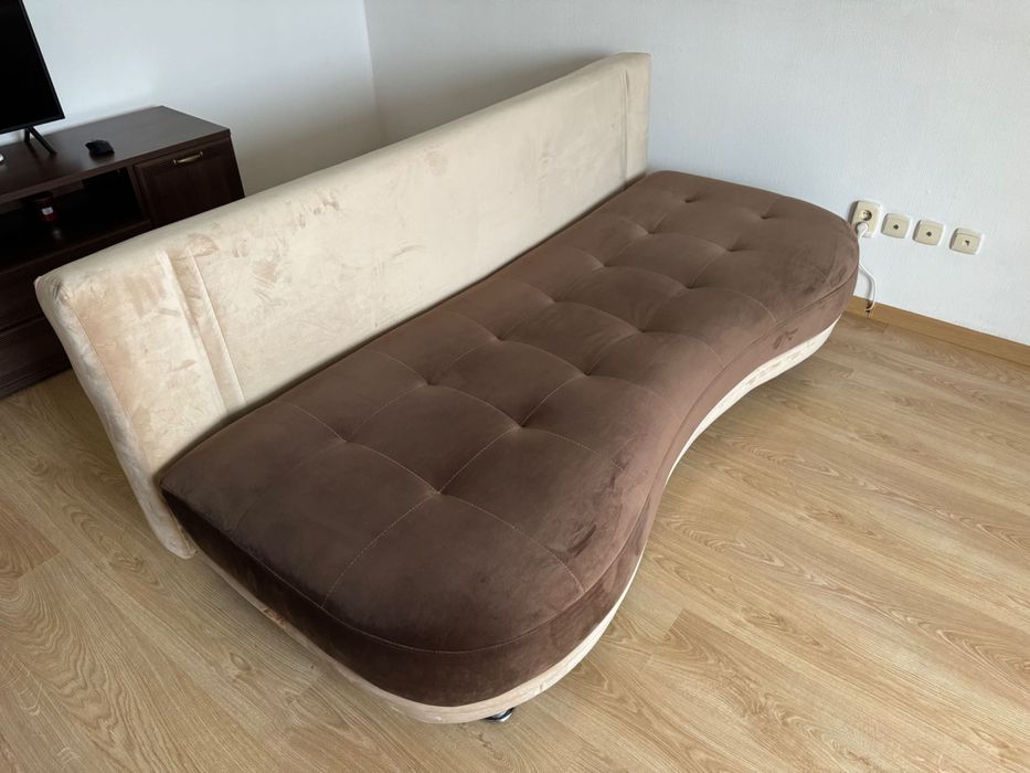 Продам диван для гостиной