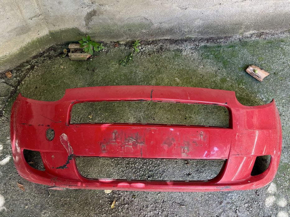 Подарявам предна броня Fiat grande punto 2005-2012