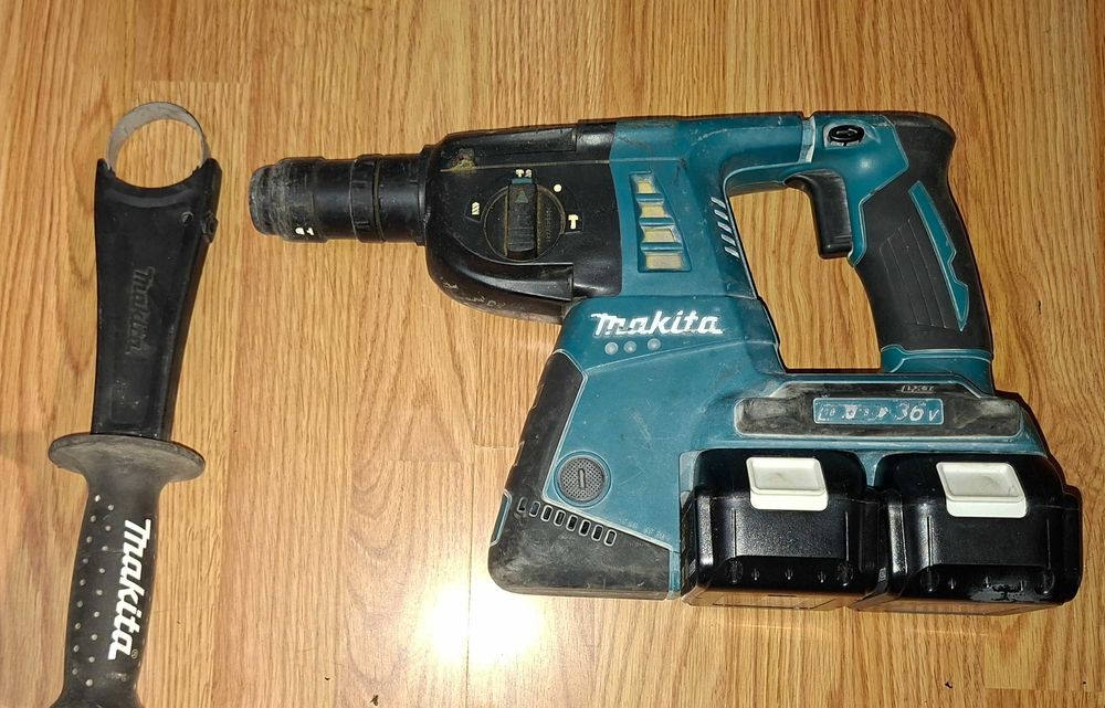 Makita DHR 264 Перфоратор