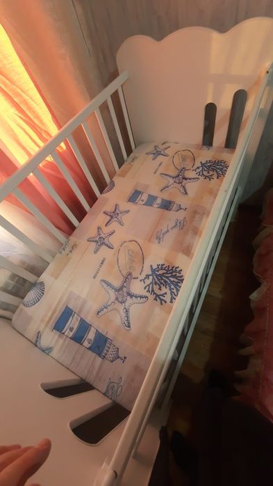 Продам детскую кроватку