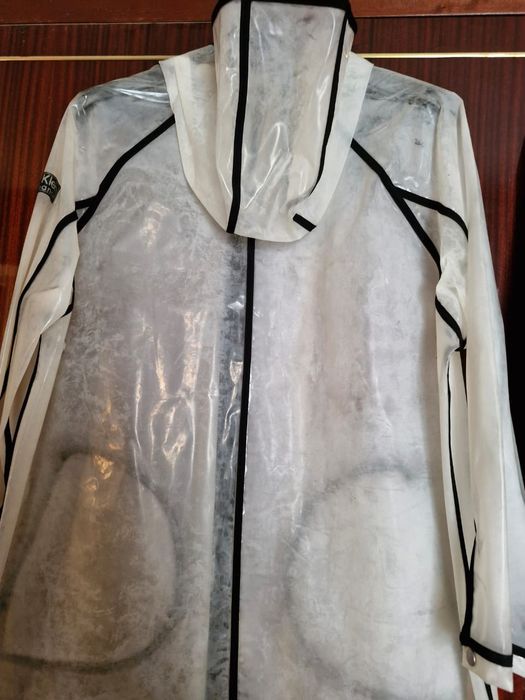 Дождевик с капюшоном