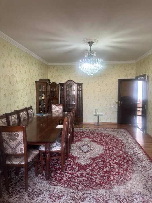 Продается 5-комнатная квартира, ориентир Госпитальный рынок