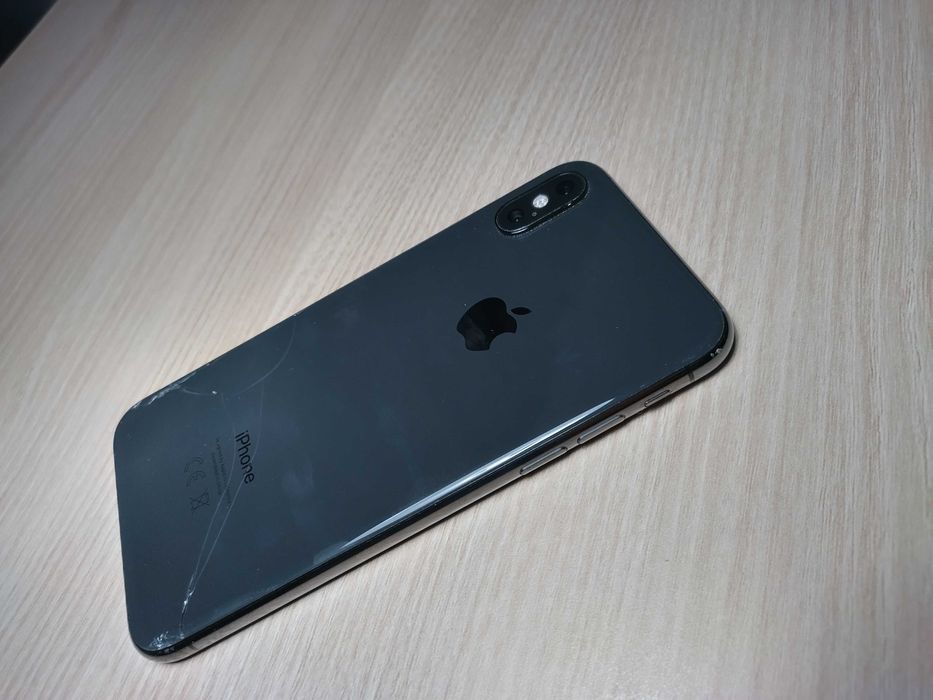 iPhone X 64GB черен