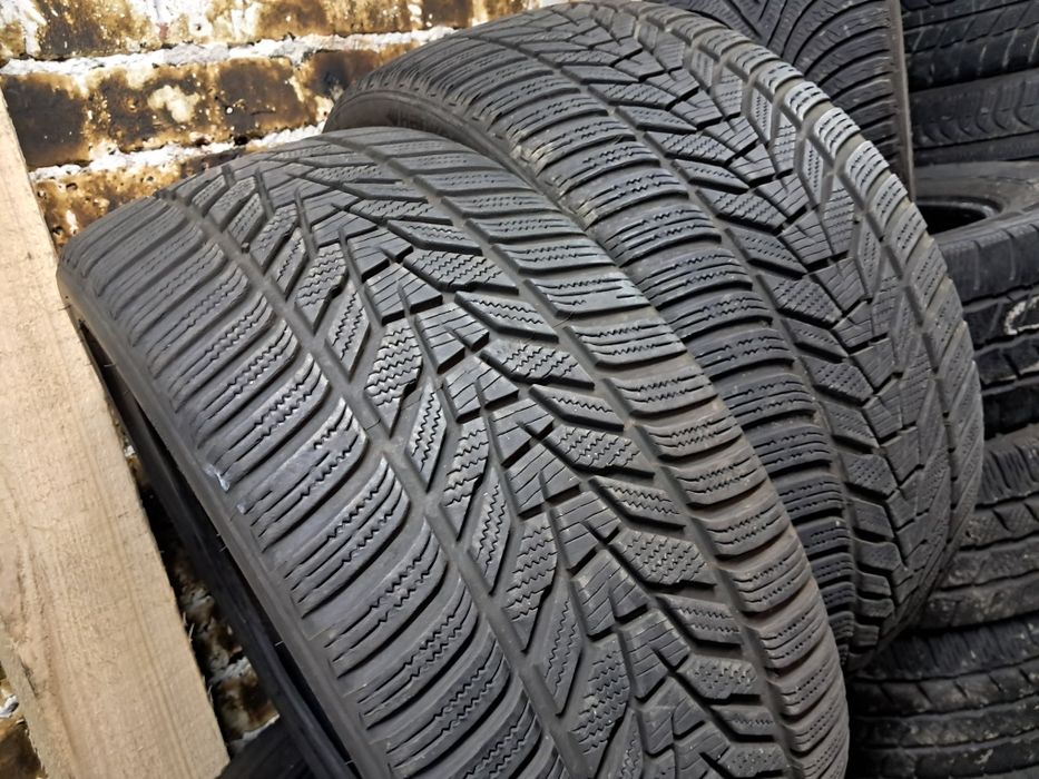 Anvelope second iarna 235 35 R19 Hankook 6+mm