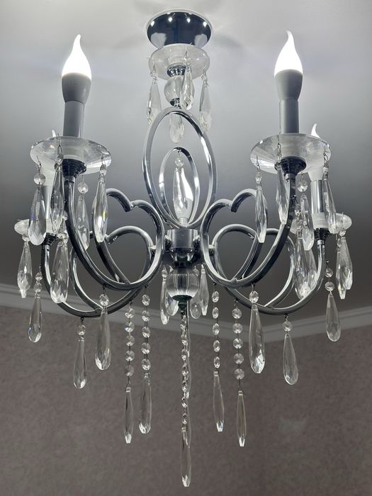 Люстра срочно торг есть