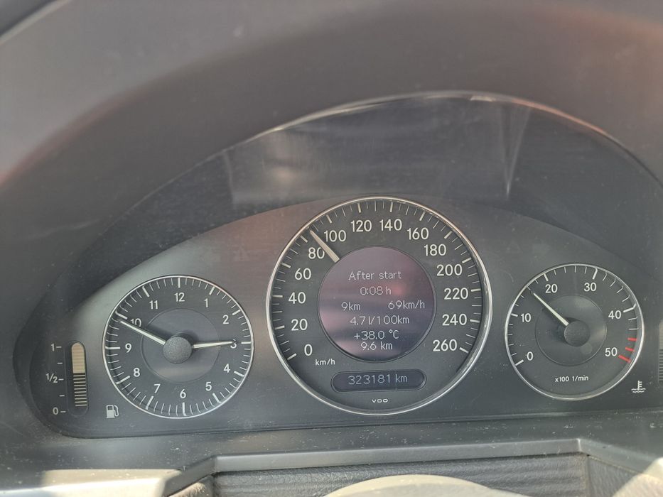 Мерцедес E220 W211