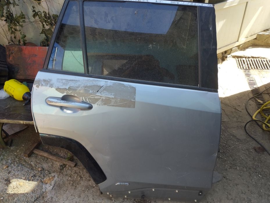 Едрогабаритни части Toyota Land Cruiser 200 Ланд Крузер