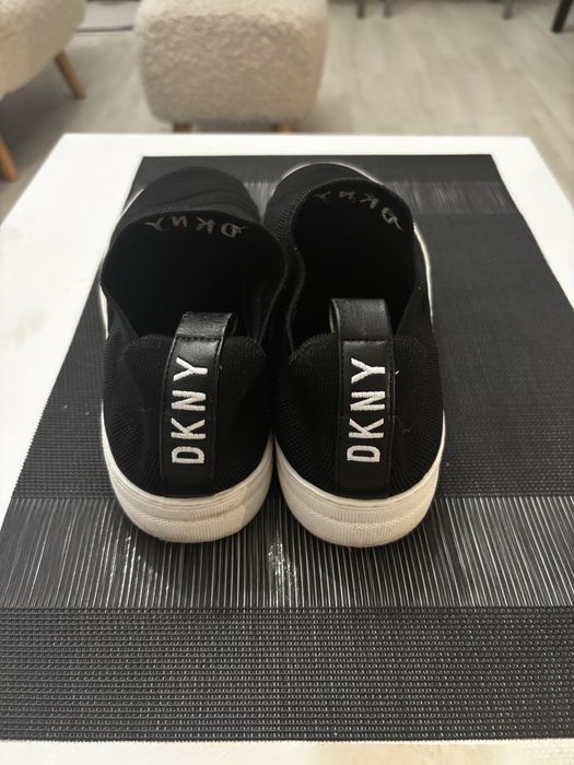 Pantofi DKNY, marimea 42