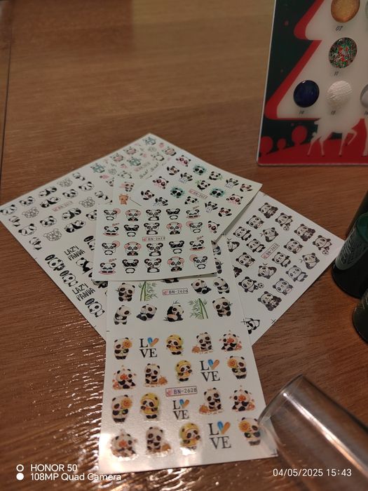 Гел лакове и аксесоари