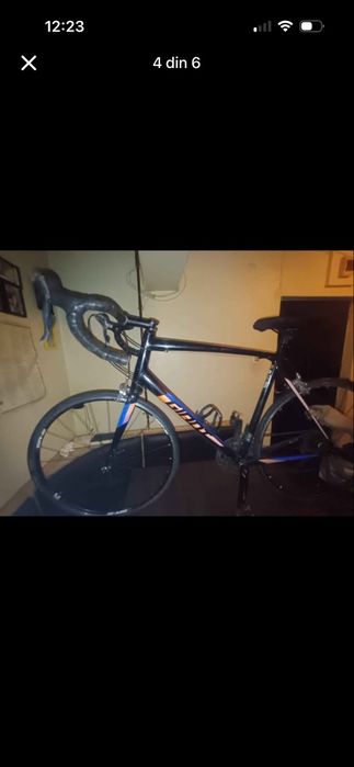 Vând bicicleta giant content