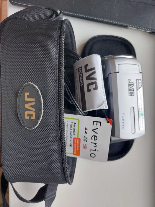 Продаю ноутбук и технику.