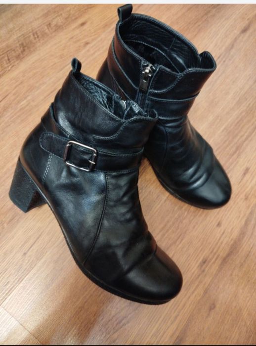 Полу сапожки черные кожа